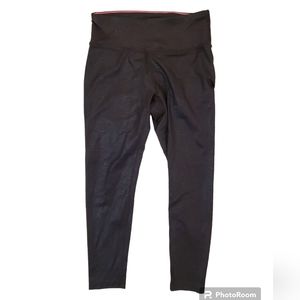 Calvin Klein Performance Women's Black Snakeskin Crop‎ Workout Leggings Small